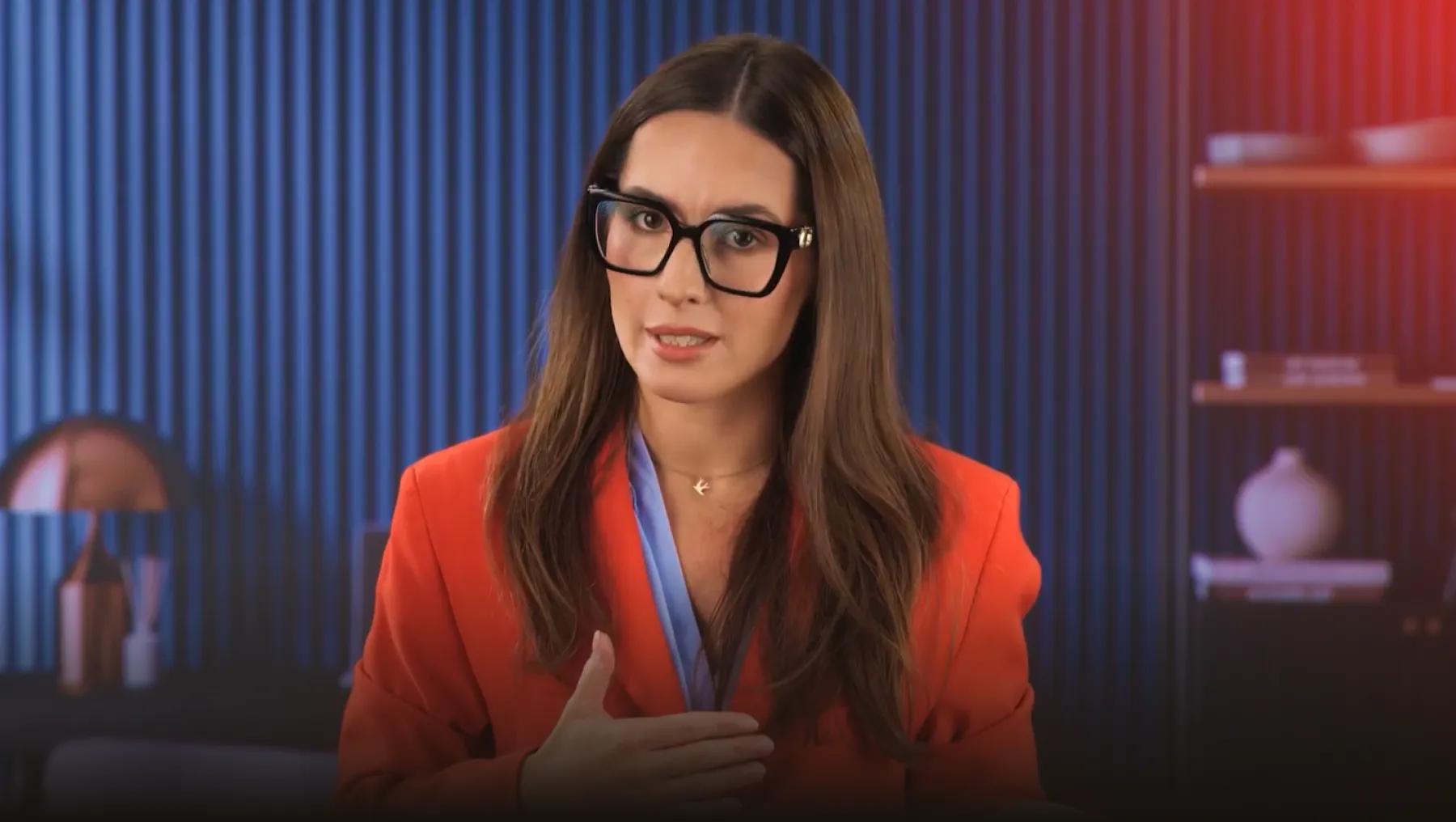 Kadr z lekcji wideo — ekspert ICAN omawia koncepcję